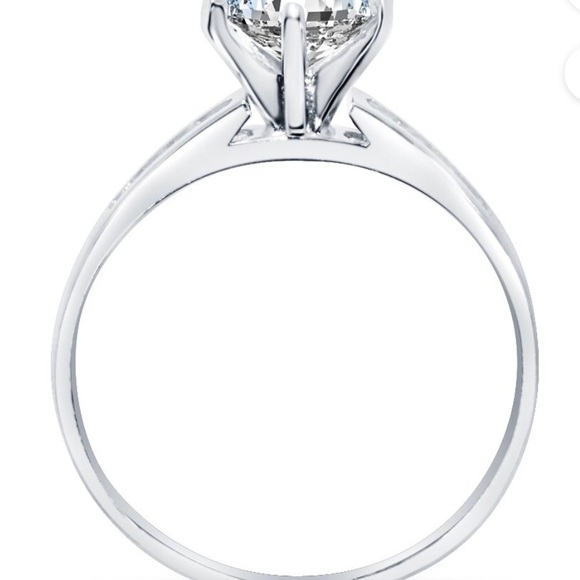 14k White Gold Ring - Picture 1 of 5